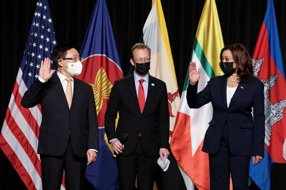 VP Harris’s impressive snapshots in Vietnam